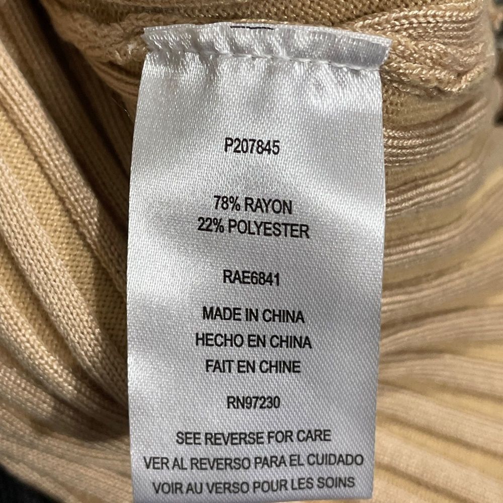 Two Toned Ribbed Shirt - Picture 4 of 4